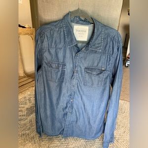 Guess men’s denim look button down shirt in XL, slim fit